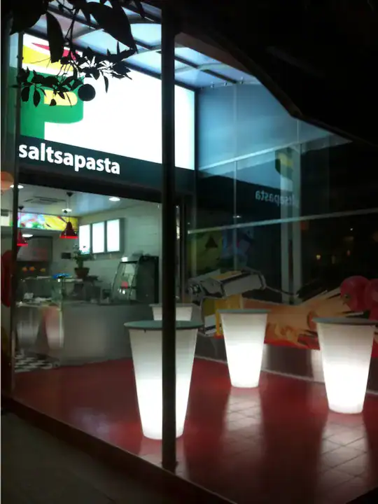 Saltsa Pasta — Διακόσμηση - Ανακαίνιση